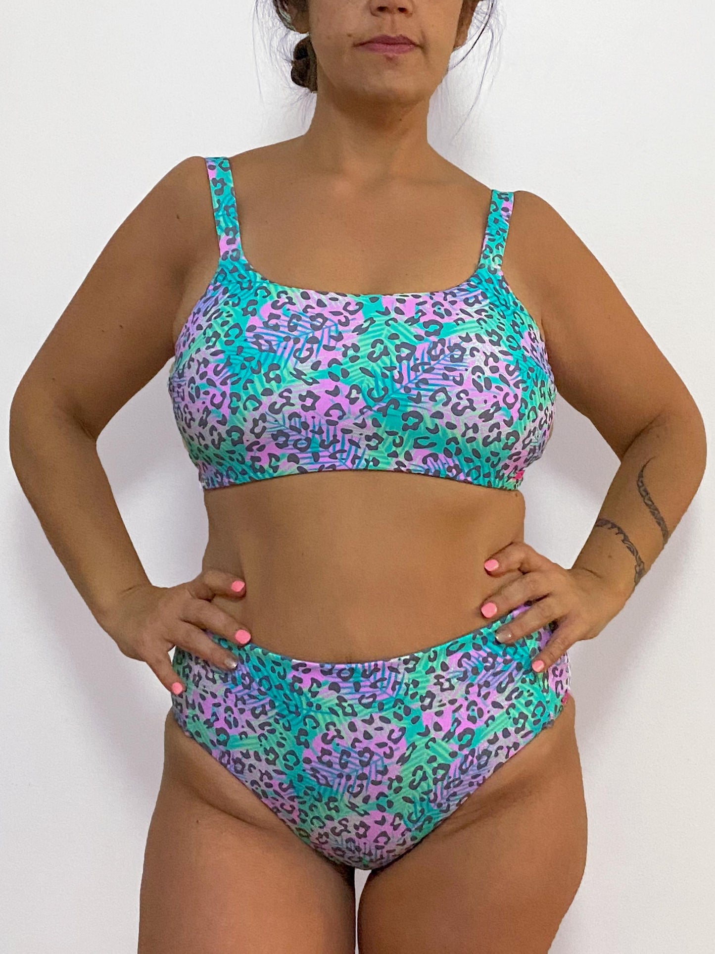Bikini MAHINA verde (Pantaleta REVERSIBLE)