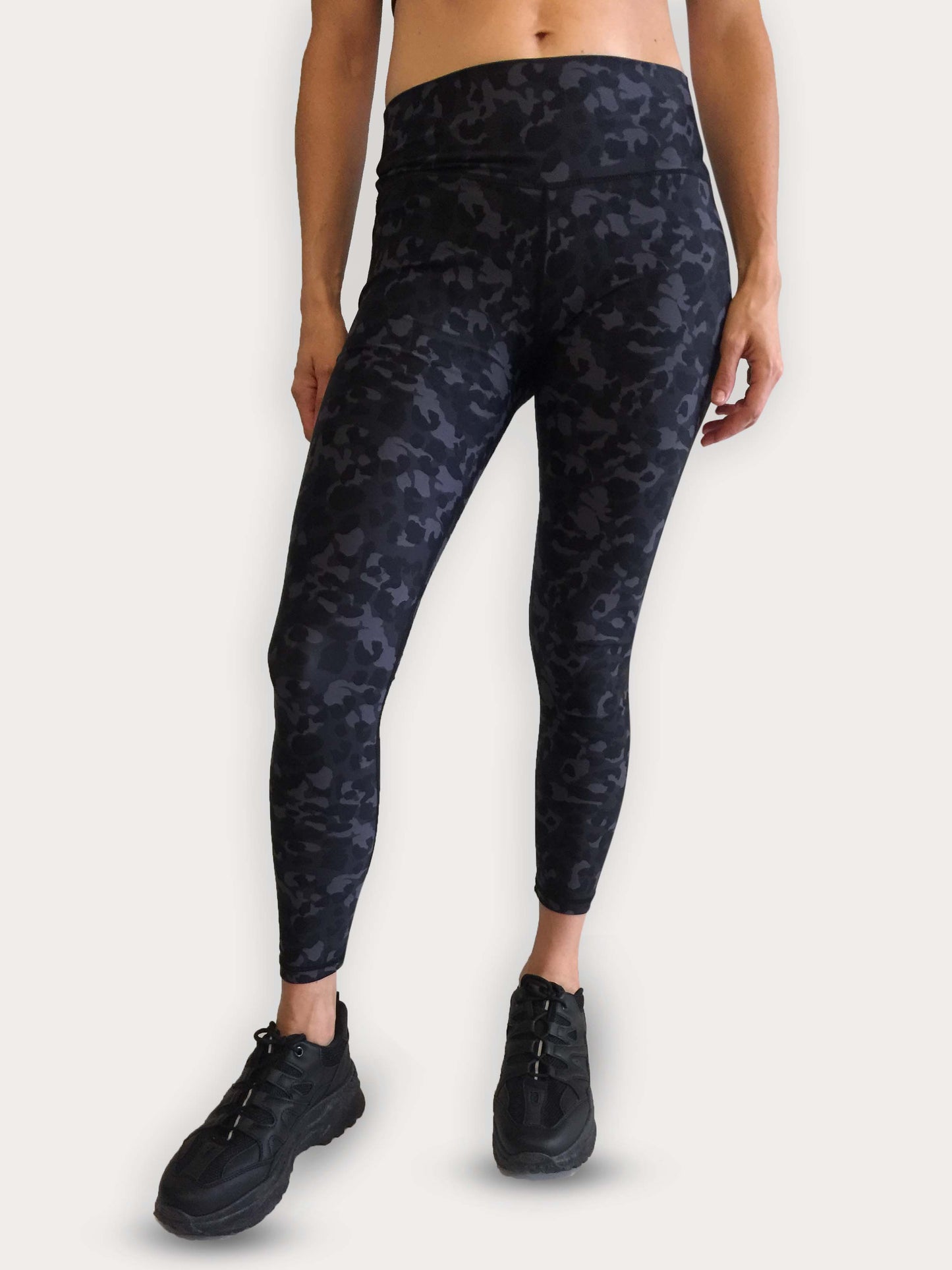 CALZA Hawaiki ARMY NEGRO